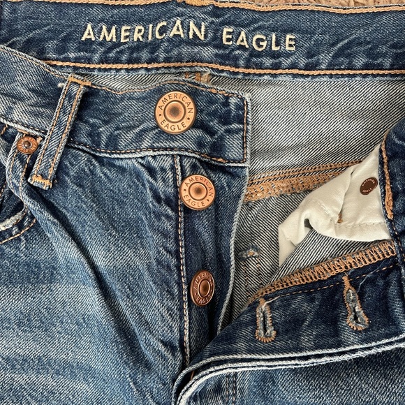 american eagle boyfriend jean